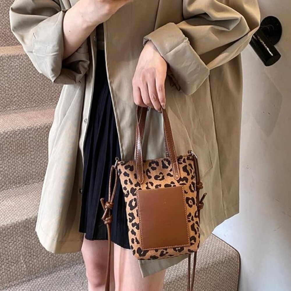 Retro leopard print hand-held crossbody bag - Picture 7 of 7